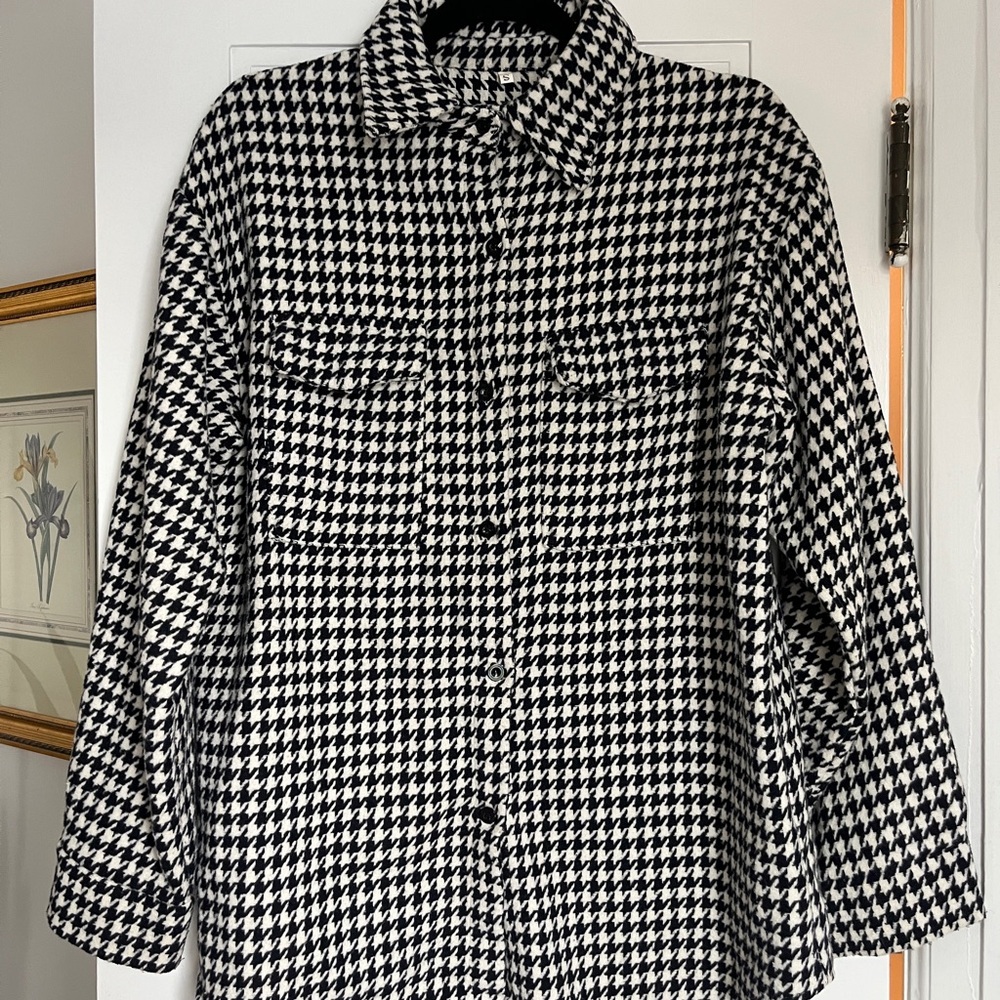 Black and White Houndstooth Coat